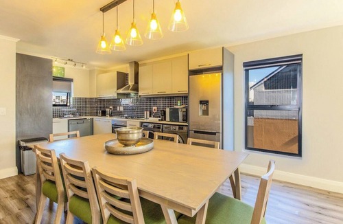 Century City Apartment | Quayside 301 by CTHA