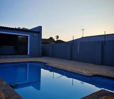 Flamingo Vlei House | Queen Superior Cozy En-Suite Courtyard Room