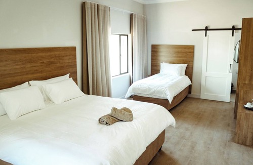 Drakenstein Hotel | Railway Hotel