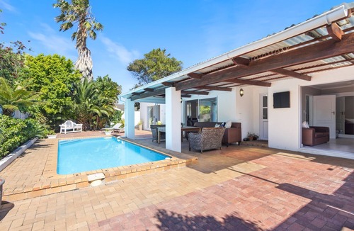 Blouberg Rise House | Ravens 9A - Three Bedroom House, Sleeps 6