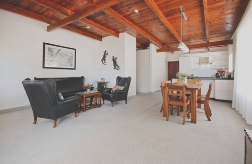Gordons Bay Central Apartment | Red Rock Ocean View Villa - Captain's Apartment