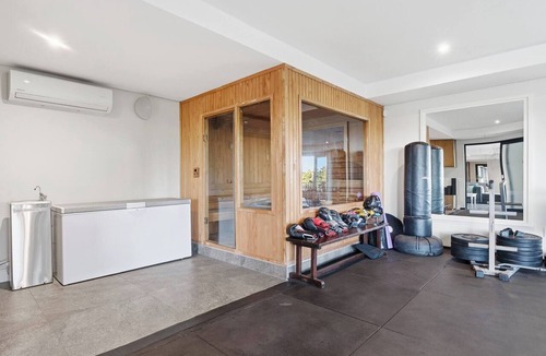 Umhlali Beach House | Reef House - Staynest Guesthouse