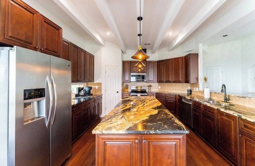 Northshore On Lake Travis House | Relax & Play in Style: Luxury Home w/Infinity Pool, Game Room & Alfresco Dining
