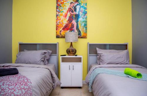Cape Town House | Relaxing Guest Huse in the heart of Ndabeni