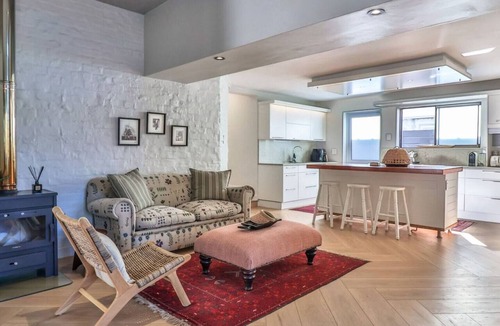 Voelklip Apartment | Reservoir House | Mountain View Home, Sleeps 8, Hermanus