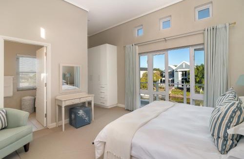 Knysna Villa | Resort Living on the Water