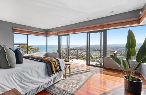 Mountainside House | Restio View 11