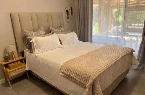 Mountainside Apartment | Rissie's 3 Bedroom Apartment