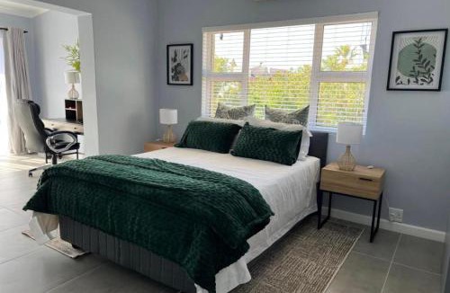 Mountainside Apartment | Rissie's 3 Bedroom Apartment