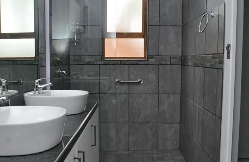 Merrivale Cabin | River Bend Farm - Self Catering