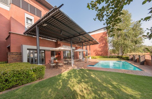 Zwartkop Hotel | Road Lodge Centurion