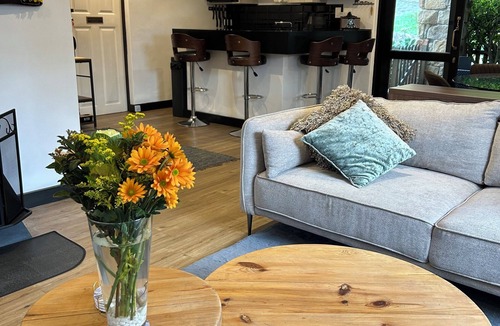 Hout Bay Cottage | Romantic Storybook Cottage in Hout Bay