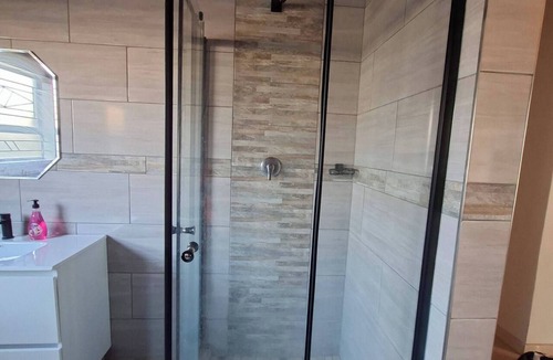 Westonaria House | Room-a Guest House in Westonaria