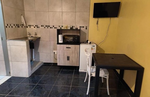 Welkom House | Room-acama Guest House 455 Long rd, Welk
