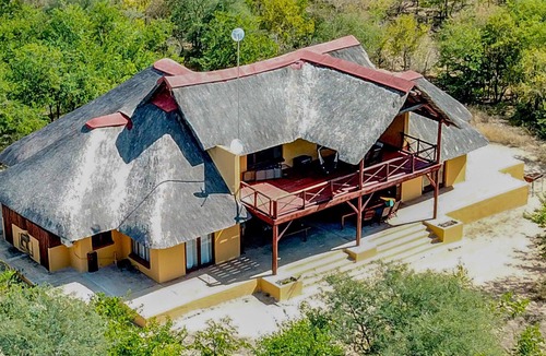 Phalaborwa Apartment | Safari house in Kruger National Park with private waterhole