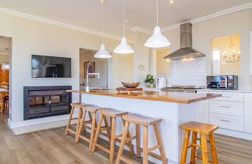 Sandbaai Apartment | Salt & Sea | Near beaches | Ocean view
