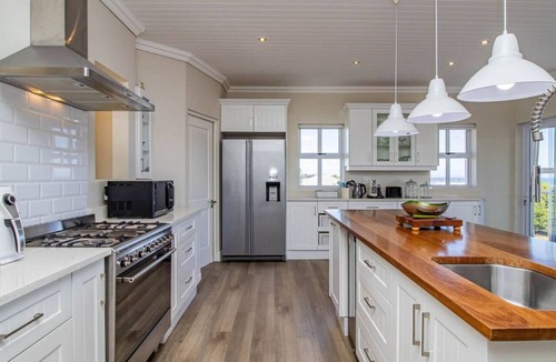 Sandbaai Apartment | Salt & Sea | Sandbaai Family Home, Sleeps 10, Ocean View