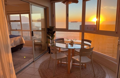 Bloubergstrand Apartment | Salt + Sky, 2-bedroom apartment, beachfront Cape Town neighborhood