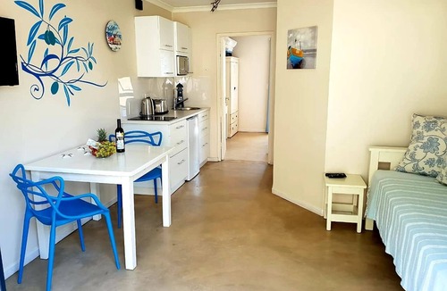 Bloubergstrand Cottage | SALTY BREEZE Boutique Retreat: Tranquille Garden Cottage - 700m to kite beach