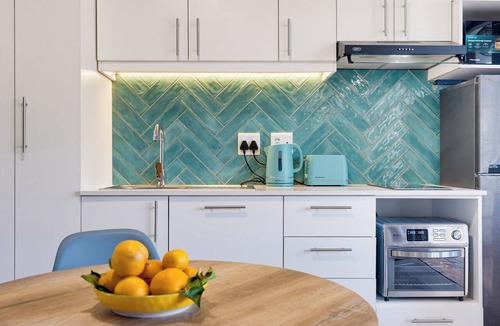 Sea Point Apartment | Sea Point Studio Retreat, Book Now!