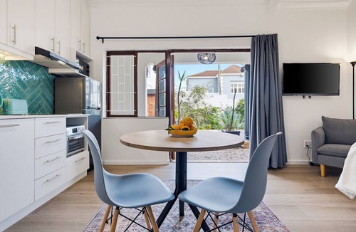 Sea Point Apartment | Sea Point Studio Retreat, Book Now!