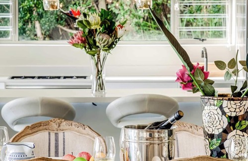 Camps Bay Villa | Sea View Sanctuary at Shakawe Villa