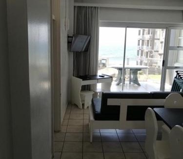 Margate Beach Apartment | Seagull 312