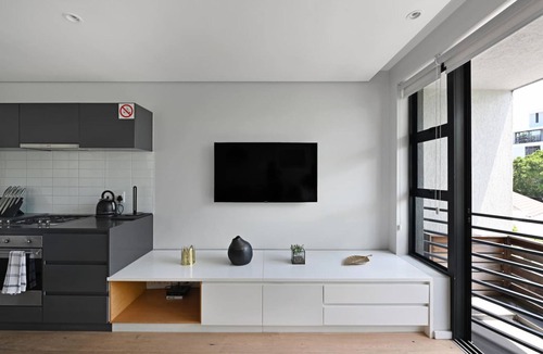 Three Anchor Bay Apartment | Secure 2Bed Green Point Retreat|Rooftop Pool & BBQ