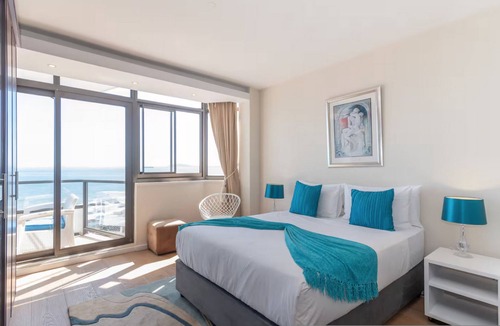 Mouille Point Apartment | Secure One Bed | Uninterrupted Ocean Views