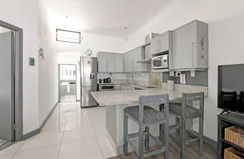 Three Anchor Bay House | Secure Sea Point | Spacious | Three Bedroom house