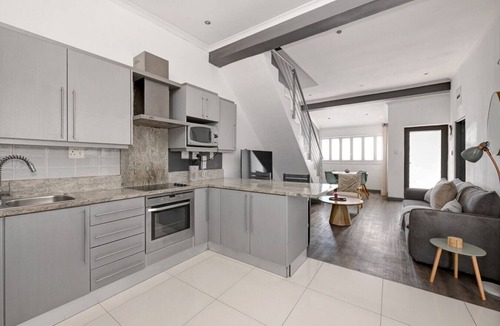 Three Anchor Bay House | Secure Sea Point | Spacious | Three Bedroom house