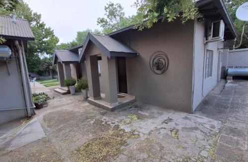 Burgersdorp House | Seisoen guesthouse
