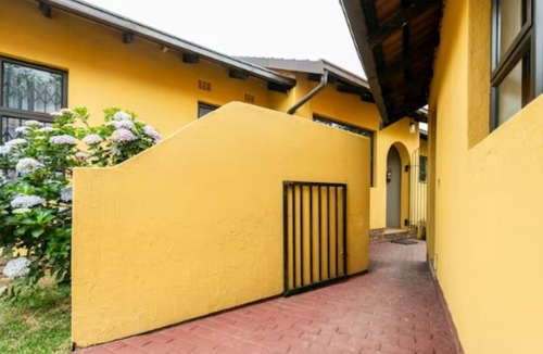 Alberton House | Self-check in property with a huge family yard in Alberton surbub area