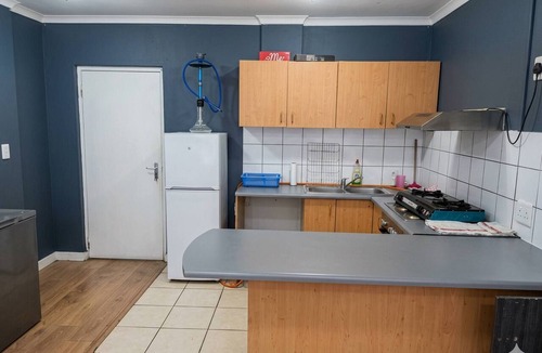 Cape Town Apartment | Serene 1-Bedroom Apartment in Central Cape Town