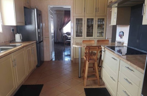 Bojanala House | Serene 3-bedroom House Rental Near Sun City Resort