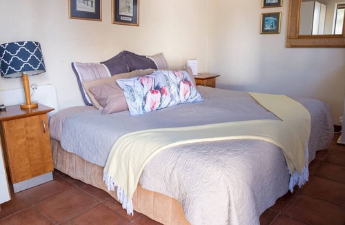 Milnerton Bed & Breakfast | Serene 8-bedroom bed & breakfast in charming Cape Town