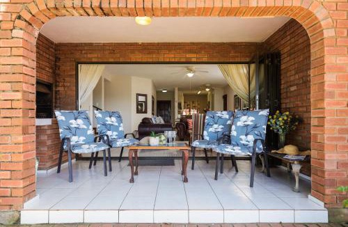Uvongo Apartment | Shelly De La Mer 7