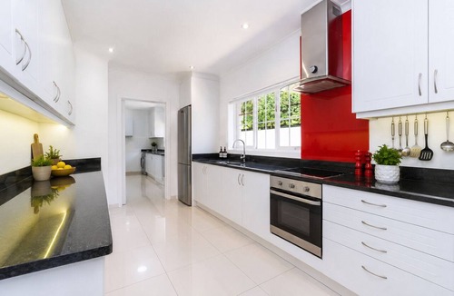 Fish Hoek House | Sky Nova Villa False Bay Mountain & Ocean Views