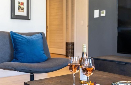 Cape Town City Centre Apartment | Skyline Apartment 2112 - In the heart of Cape Town