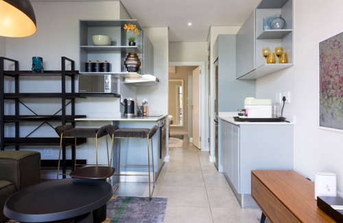 Windermere Apartment | Slick Garden Gem 300 on Florida RD