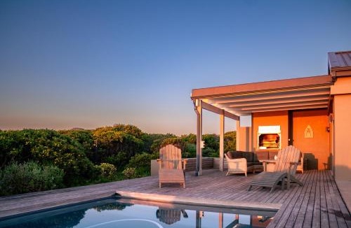Gansbaai Villa | Solar-Powered Villa - Oceanview Wildlife Estate Retreat