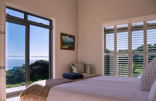 Gansbaai Villa | Solar-Powered Villa - Oceanview Wildlife Estate Retreat
