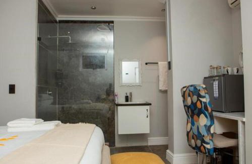Somerset West Cabin | Somerset Nest Lodge