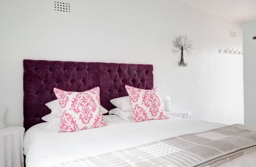 Somerset West Apartment | Sophisticated, Spacious Self-Catering Apartment In Winelands Region