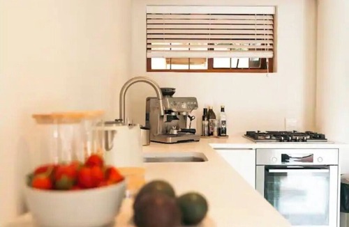 Hout Bay House | Spacious 5-bedroom house with mountain views