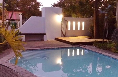 George Villa | Spacious Family Retreat with Pool & Mountain Views — George, Garden Route