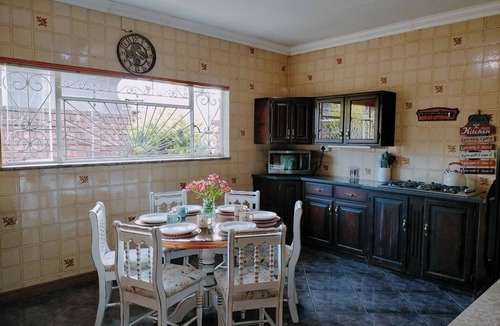 Greater Johannesburg Metropolitan Area House | Spacious Home, Families & Crews, Near Northcliff