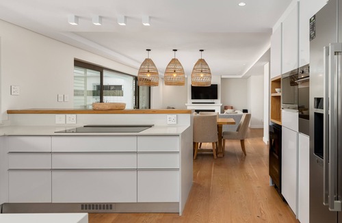 Bloubergstrand Apartment | Spectacular Villa 2 Minutes From The Beach