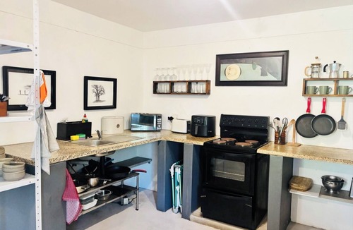 Westbrook Cottage | Stay Salty Beach Cottage Cozy 1-bedroom cottage in amazing Westbrook with AC
