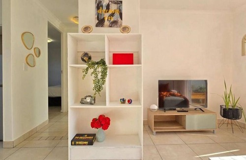 Muizenberg Apartment | Steps from the Beach, Muizenberg Home